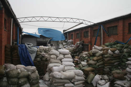 公司倒塌的茶葉倉(cāng)庫(kù)